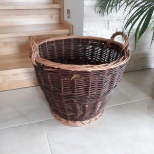Prútené koše na drevo